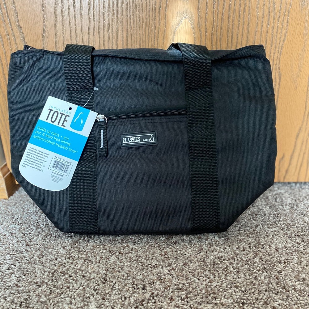 NWT Penguin Insulated beverage tote.
